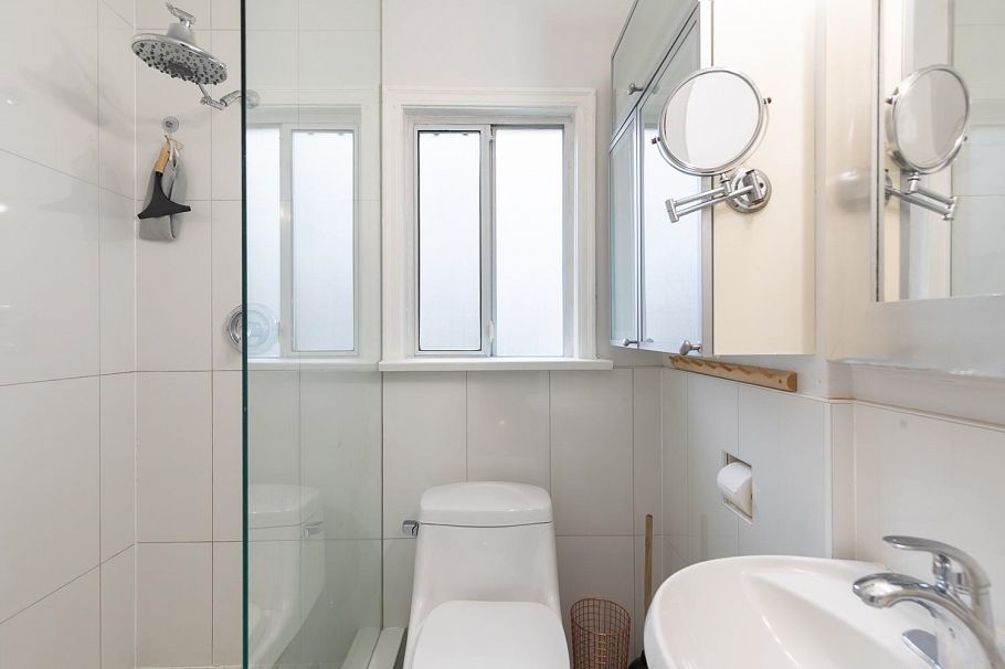 21 E 41st Avenue Vancouver, BC - 16