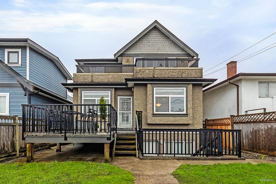 2457 E 3rd Avenue Vancouver, BC - 28