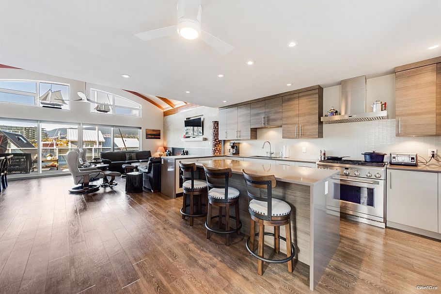 29 415 Esplanade Avenue North Vancouver, BC - 19