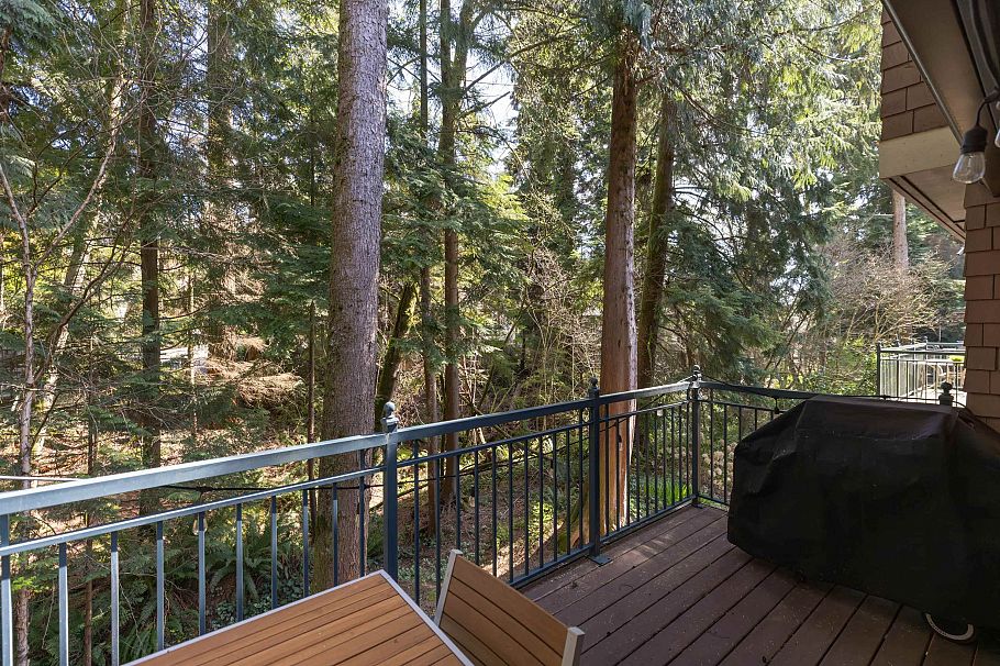 1188 Strathaven Drive North Vancouver, BC - 28