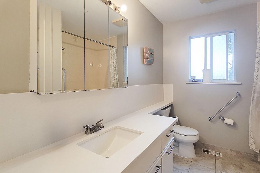 3595 Wellington Crescent North Vancouver, BC - 21