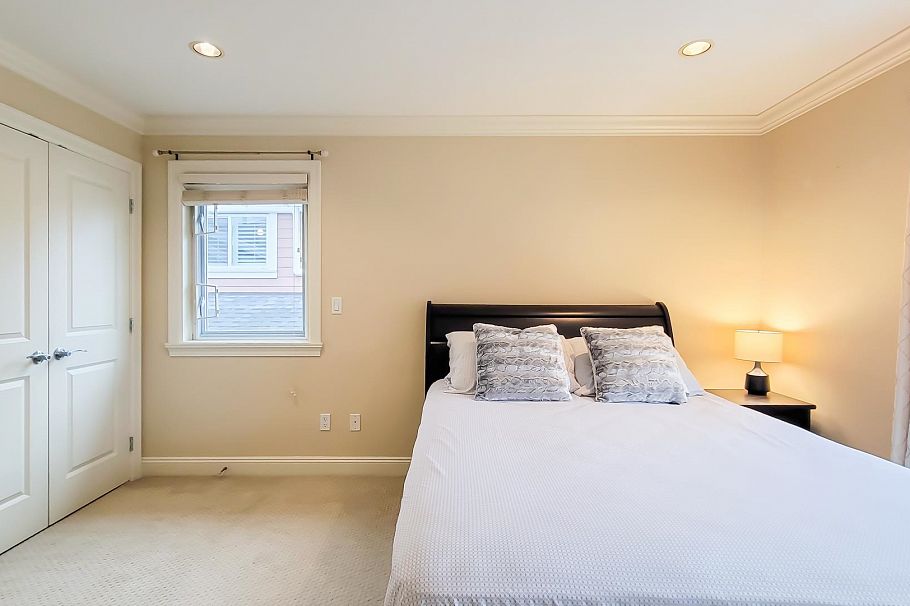 203 E 18th Street North Vancouver, BC - 14