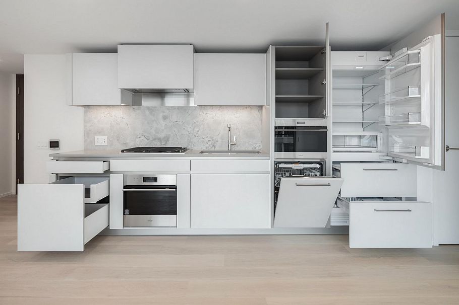 801 889 Pacific Street Vancouver, BC - 9