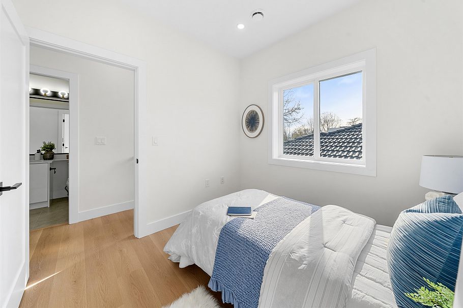 279 E 48th Avenue Vancouver, BC - 25