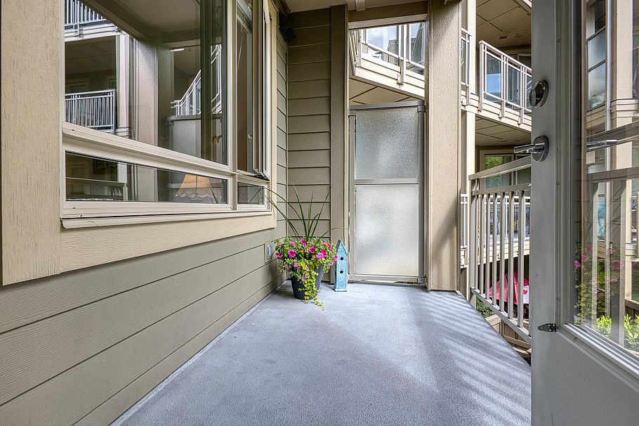 227 119 W 22nd Street North Vancouver, BC - 9