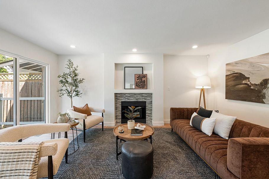 2111 Philip Avenue North Vancouver, BC - 17