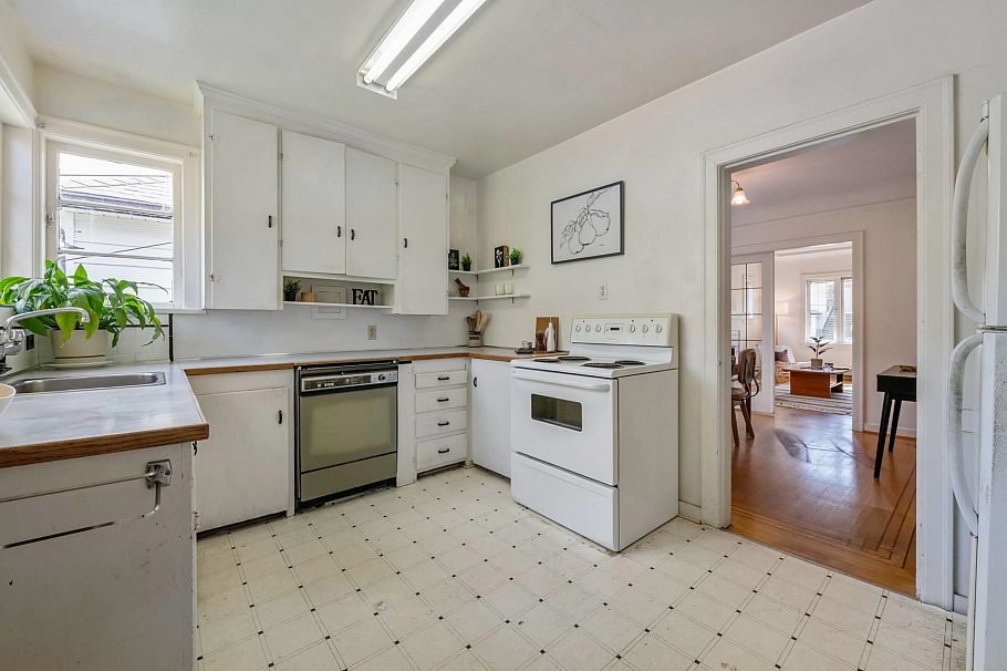 85 W 21st Avenue Vancouver, BC - 9