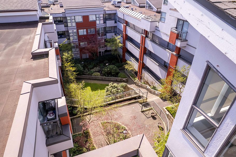 203 305 Lonsdale Avenue North Vancouver, BC - 3