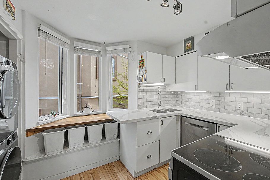 130 Lakewood Drive Vancouver, BC - 19