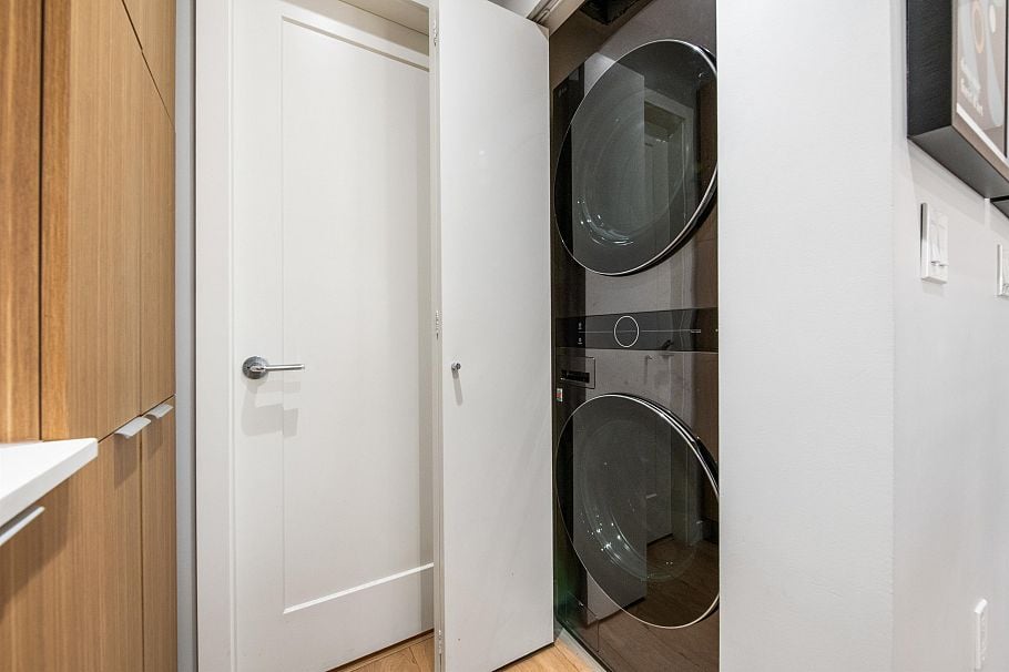 1 3728 Thurston Street Burnaby, BC - 16