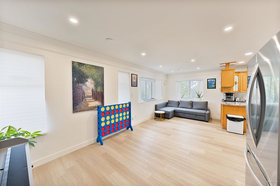 707 E 63rd Avenue Vancouver, BC - 23