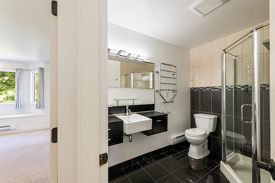 2111 Philip Avenue North Vancouver, BC - 27