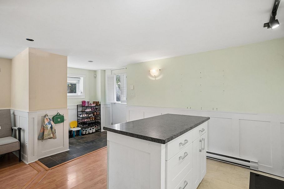 494 E 18th Avenue Vancouver, BC - 30