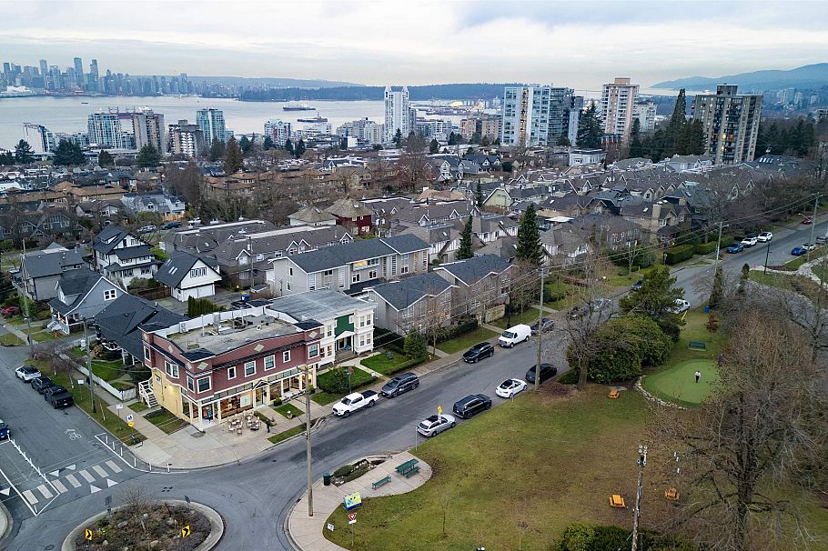 5 229 E 8th Street North Vancouver, BC - 35