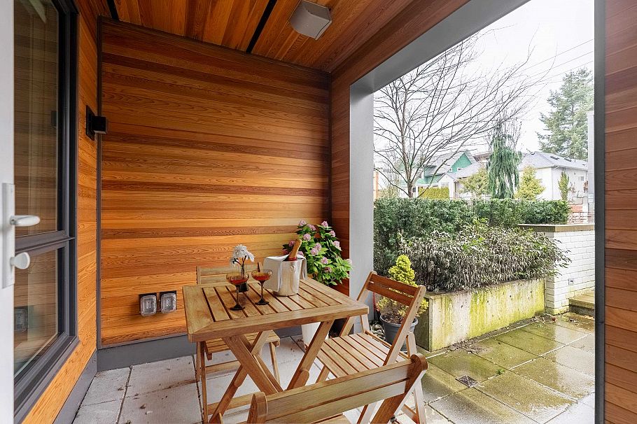 102 747 E 3rd Street North Vancouver, BC - 1