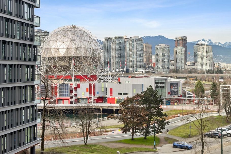 806 1618 Quebec Street Vancouver, BC - 1