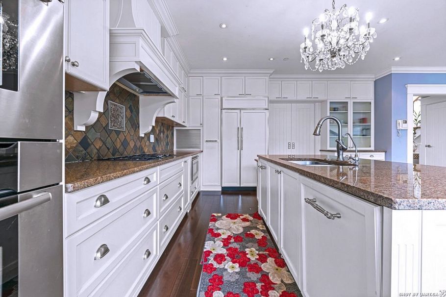 1255 W 26th Avenue Vancouver, BC - 8