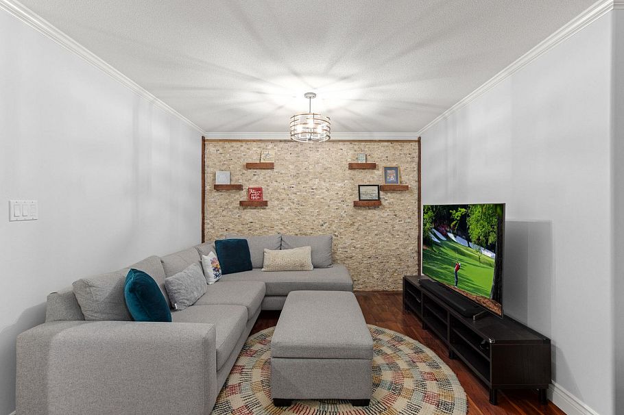 1188 Strathaven Drive North Vancouver, BC - 12