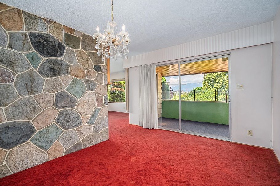 5240 Halley Avenue Burnaby, BC - 5