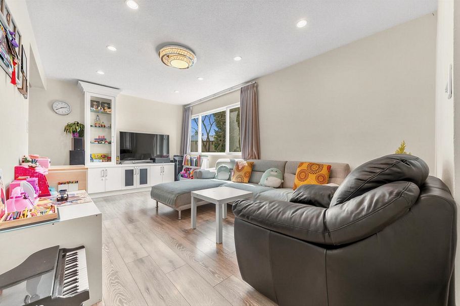 45 3425 E 49th Avenue Vancouver, BC - 10