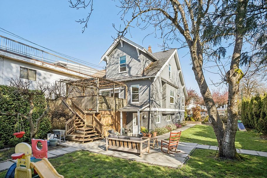 494 E 18th Avenue Vancouver, BC - 37