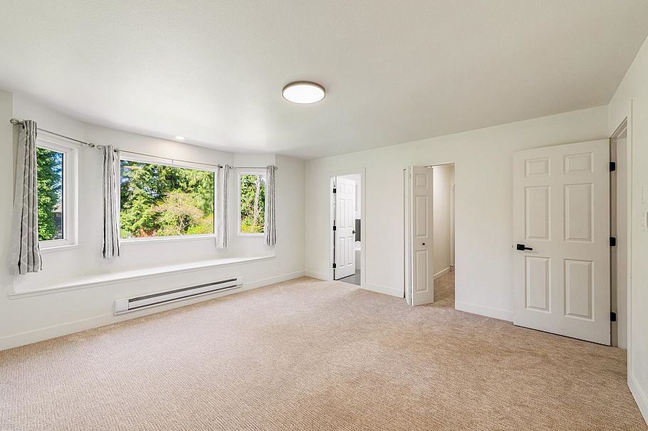 2111 Philip Avenue North Vancouver, BC - 20