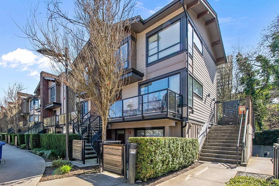 1 3728 Thurston Street Burnaby, BC - 1