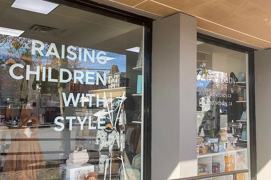 227 119 W 22nd Street North Vancouver, BC - 31