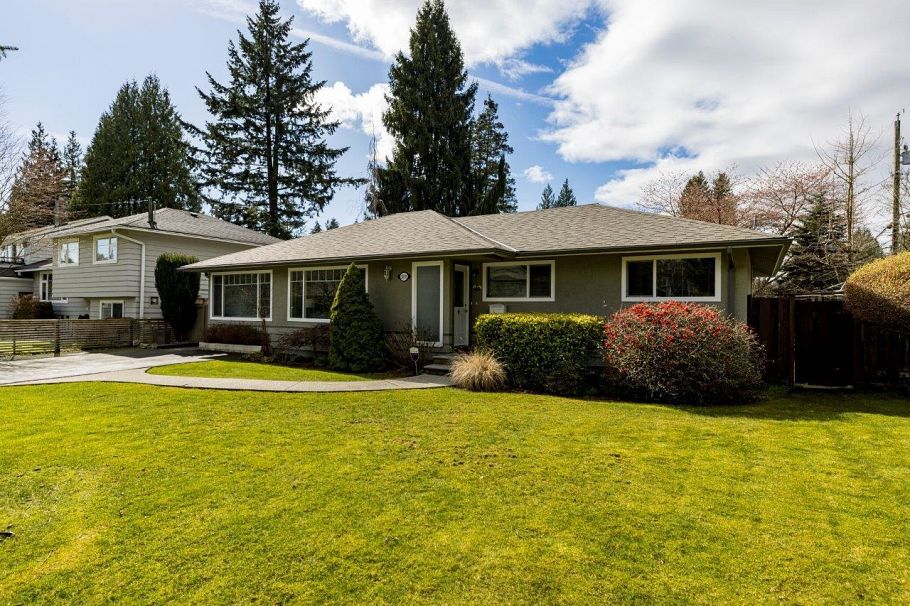 2693 Poplynn Drive North Vancouver, BC - 4