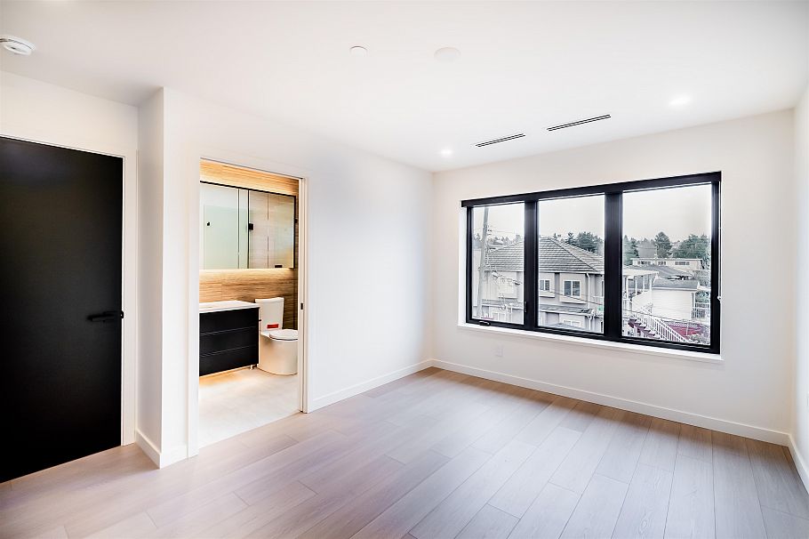 7962 Inverness Street Vancouver, BC - 13