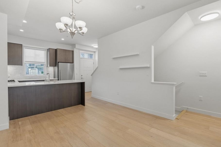 7891 Oak Street Vancouver, BC - 4