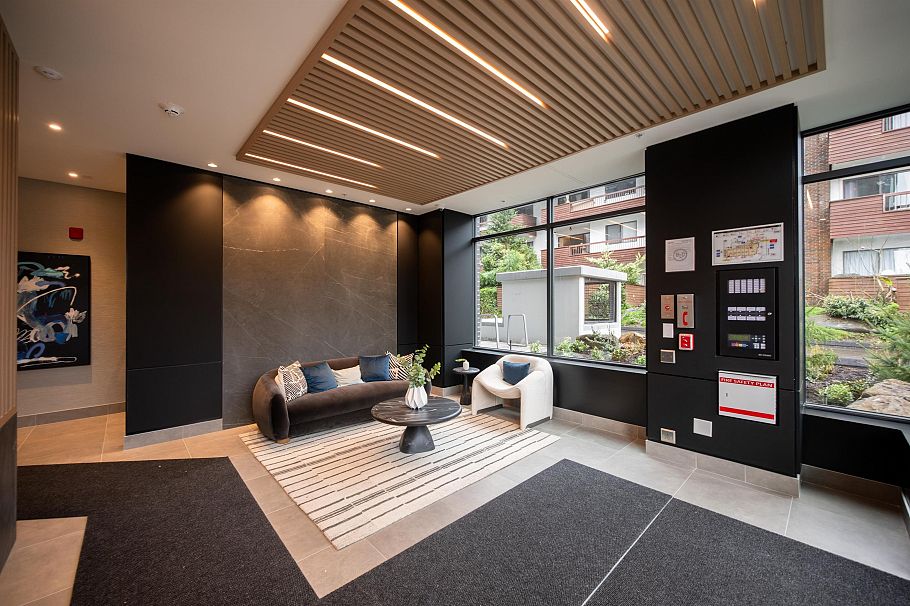 414 110 E 17th Street North Vancouver, BC - 25