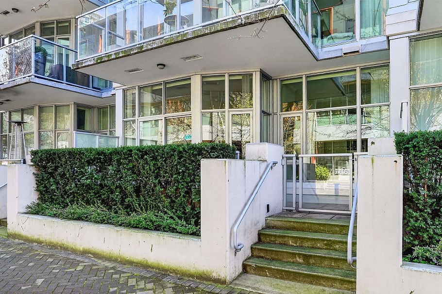 110 175 Victory Ship Way North Vancouver, BC - 19