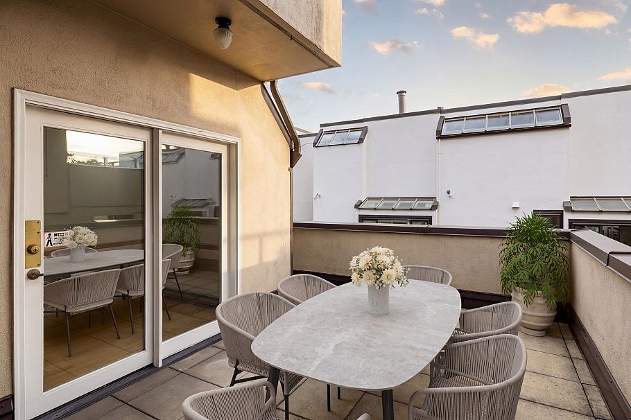 1229 W 8th Avenue Vancouver, BC - 6