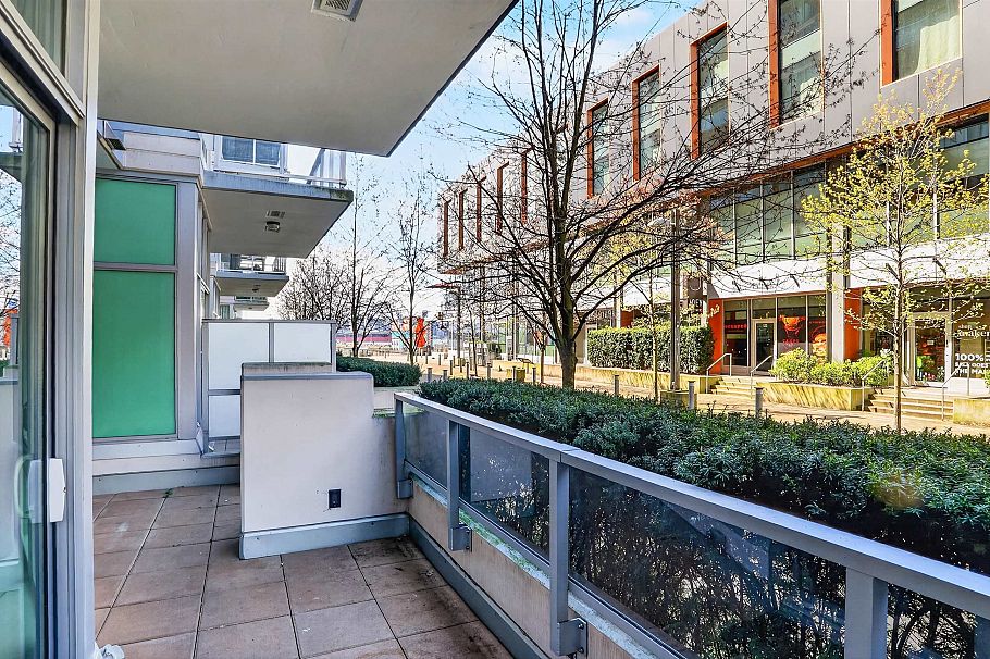 110 175 Victory Ship Way North Vancouver, BC - 23