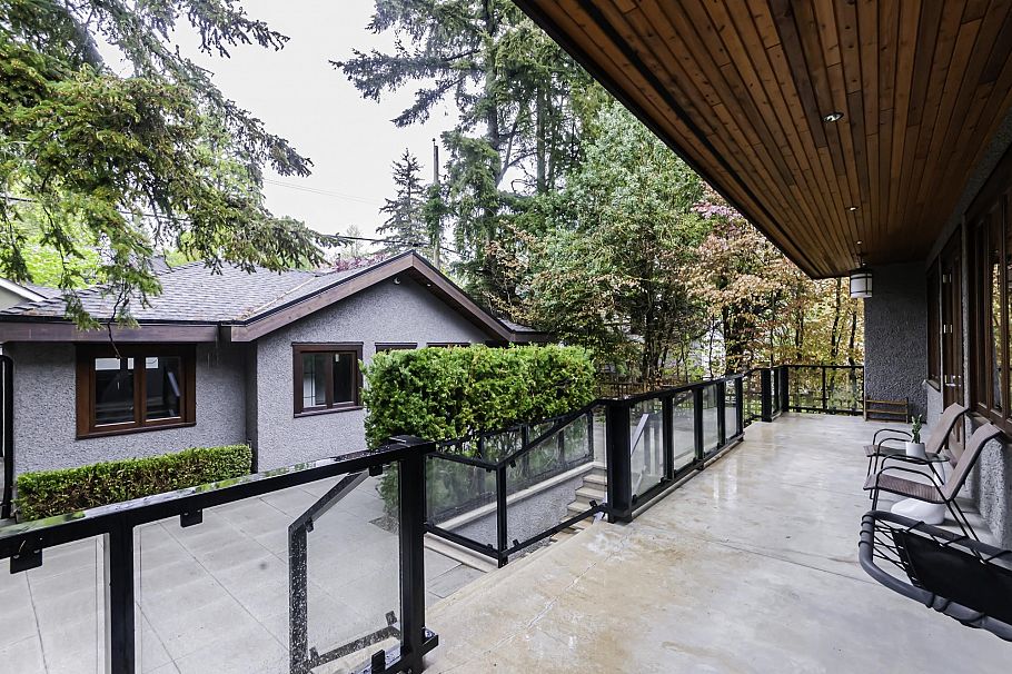 3875 W 36th Avenue Vancouver, BC - 35