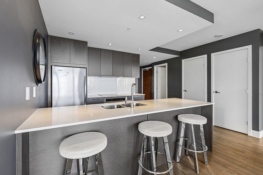 505 111 E 13th Street North Vancouver, BC - 11