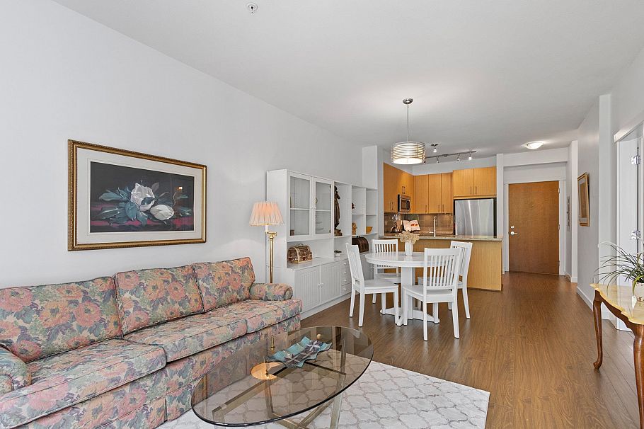 227 119 W 22nd Street North Vancouver, BC - 7