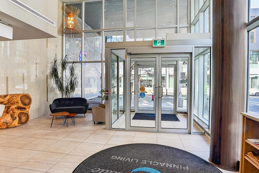 110 175 Victory Ship Way North Vancouver, BC - 28