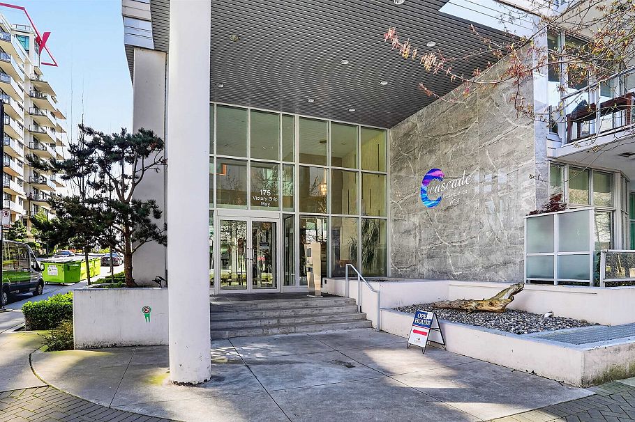 110 175 Victory Ship Way North Vancouver, BC - 26