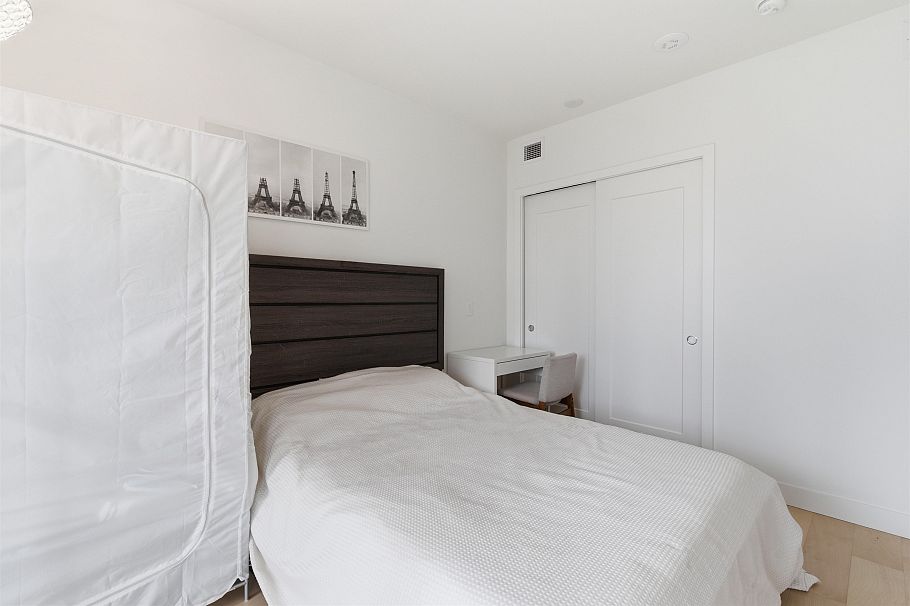 410 135 E 13th Street North Vancouver, BC - 10