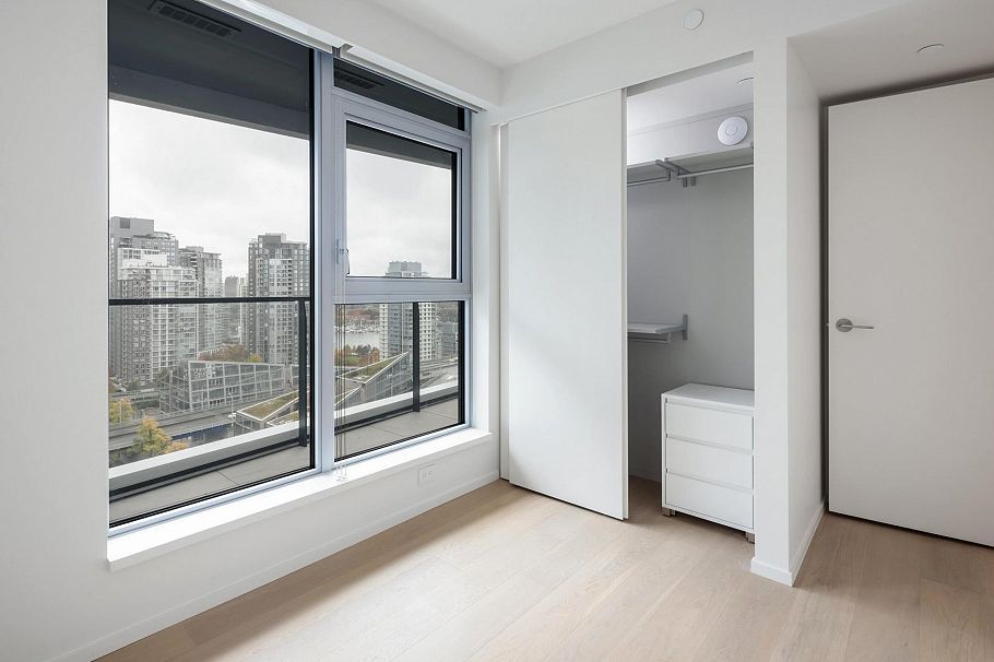 801 889 Pacific Street Vancouver, BC - 11