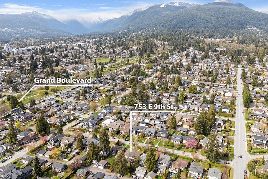 753 E 9th Street North Vancouver, BC - 22