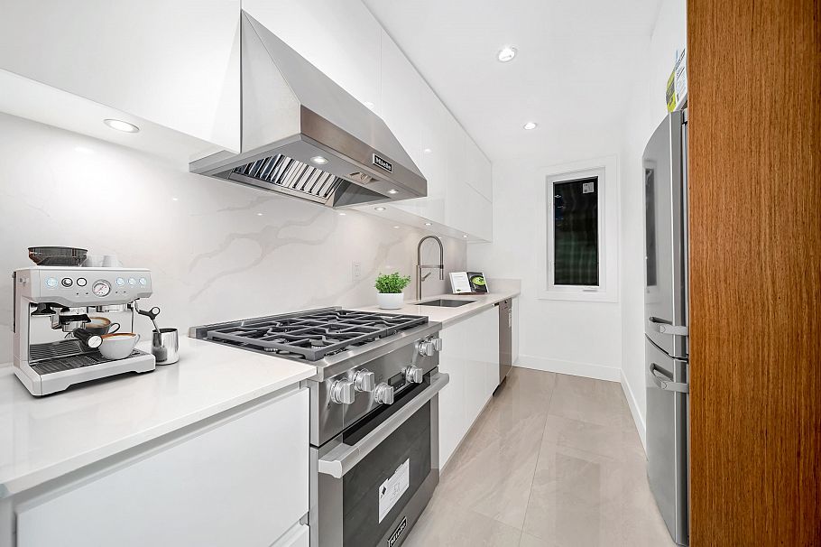 4399 Highland Boulevard North Vancouver, BC - 9