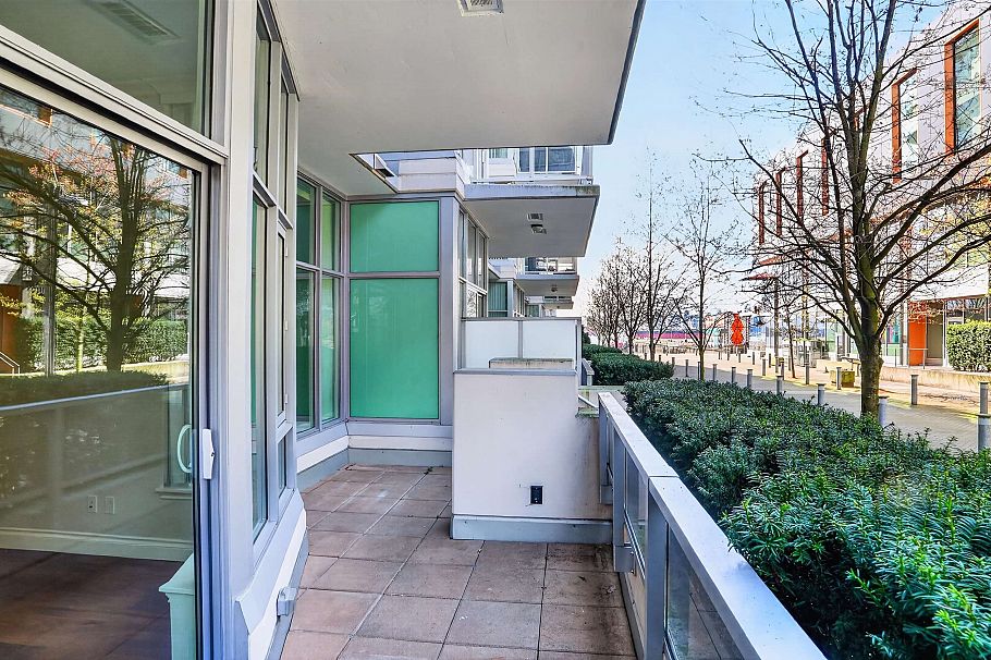 110 175 Victory Ship Way North Vancouver, BC - 22