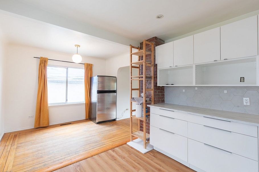 21 E 41st Avenue Vancouver, BC - 19