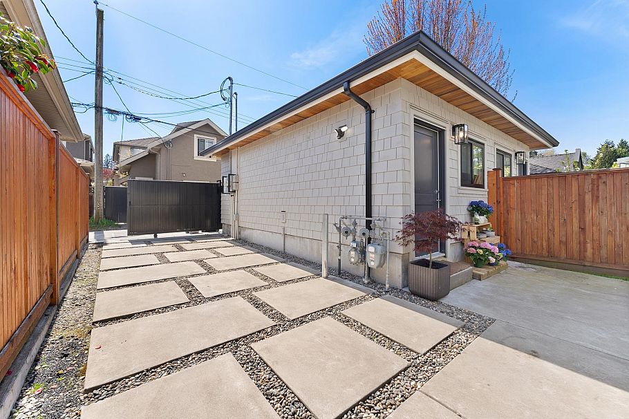 2848 W 23rd Avenue Vancouver, BC - 39