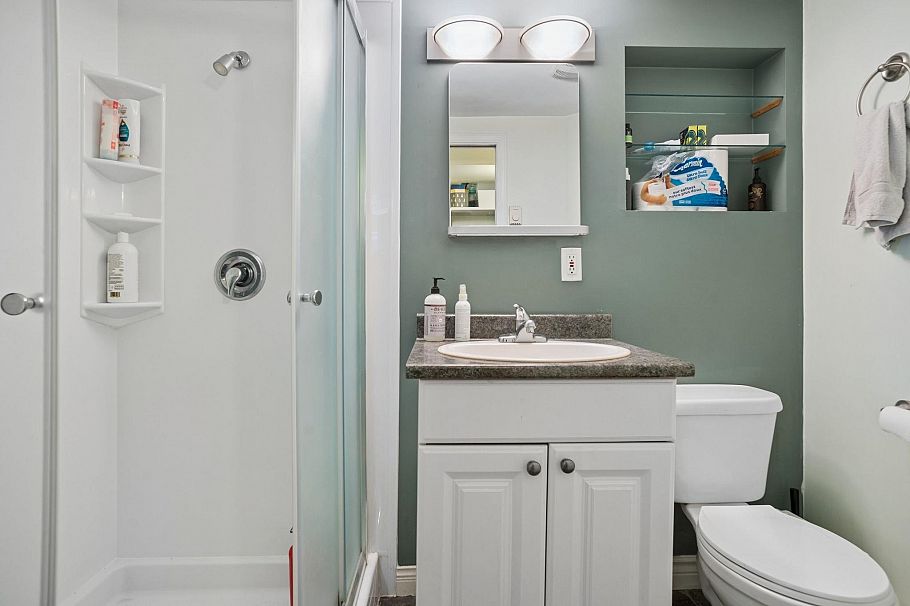 494 E 18th Avenue Vancouver, BC - 33