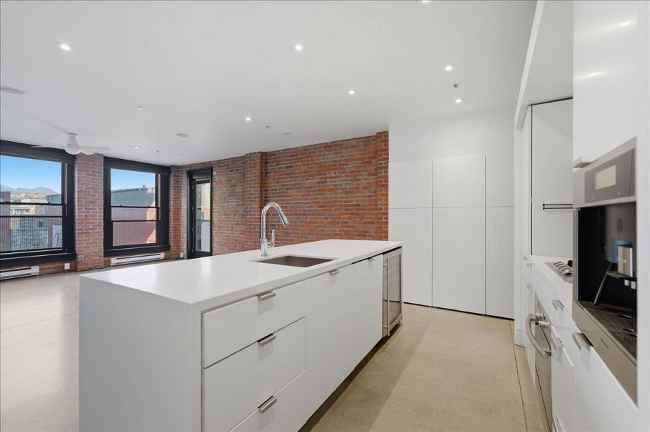 605 53 W Hastings Street Vancouver, BC - 22