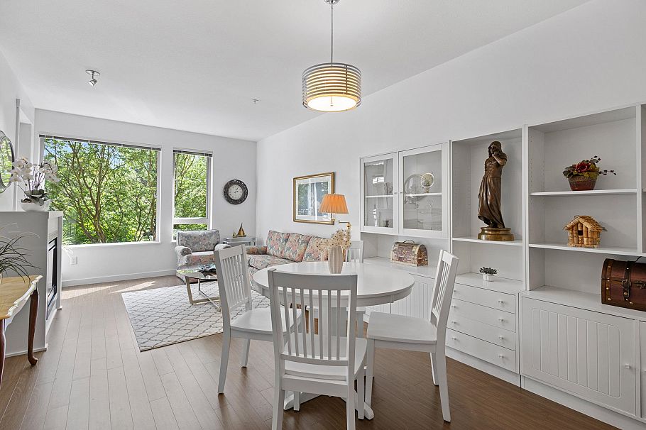 227 119 W 22nd Street North Vancouver, BC - 1